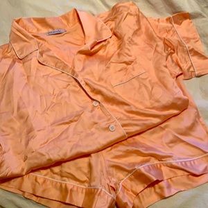 NWOT Ettitude pajama set